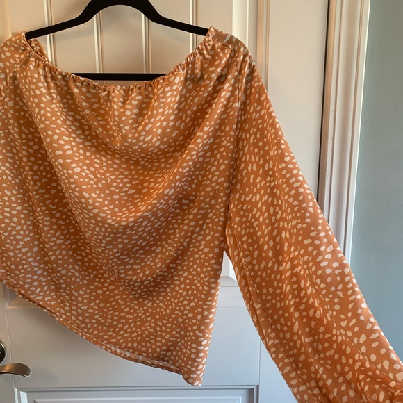 Engro leopard one sleeve top - Picture 3 of 4